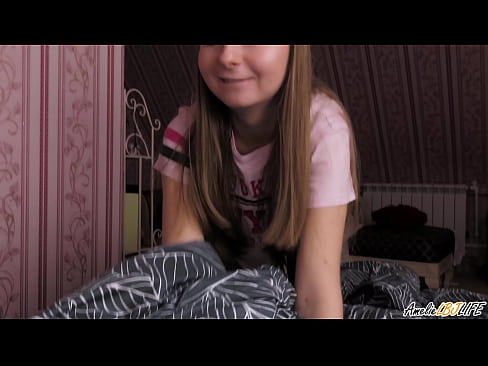 ❤️ Blondie souse BFF li a pwofondman epi li pran kom nan bouch li ️❌ Porno nan nou ❌️